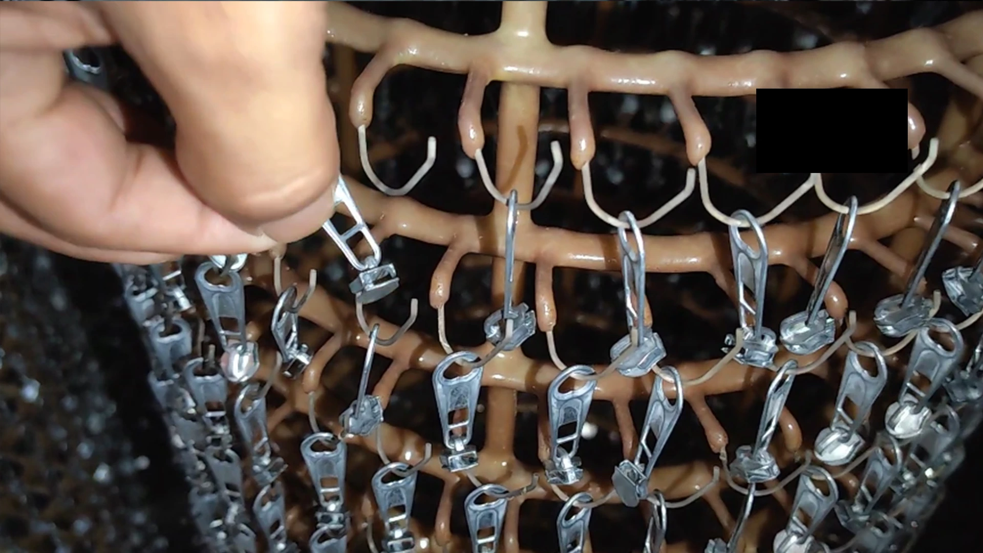3. Hanging or hanging machine