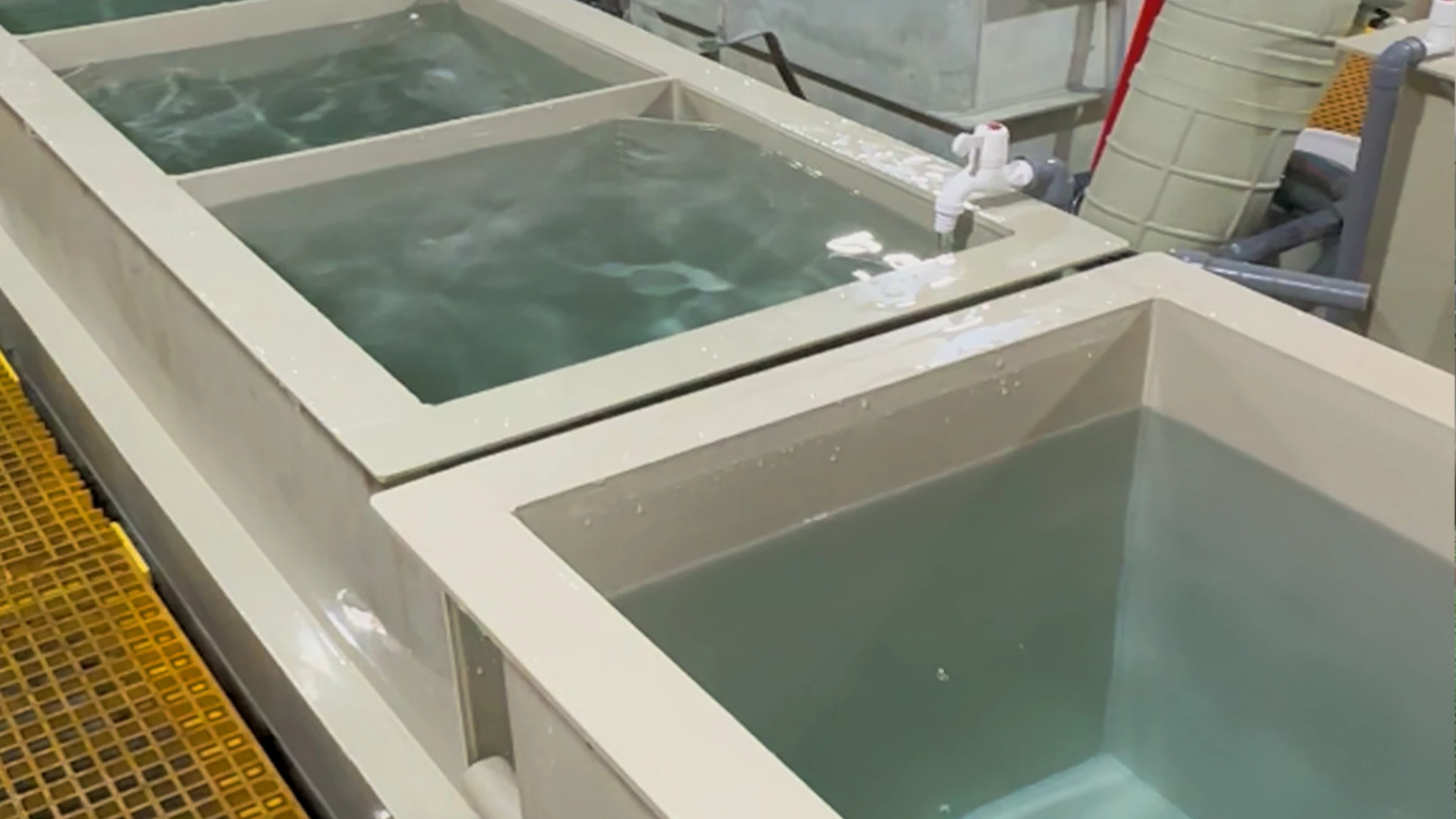 4. Three times Cleaning Tank
