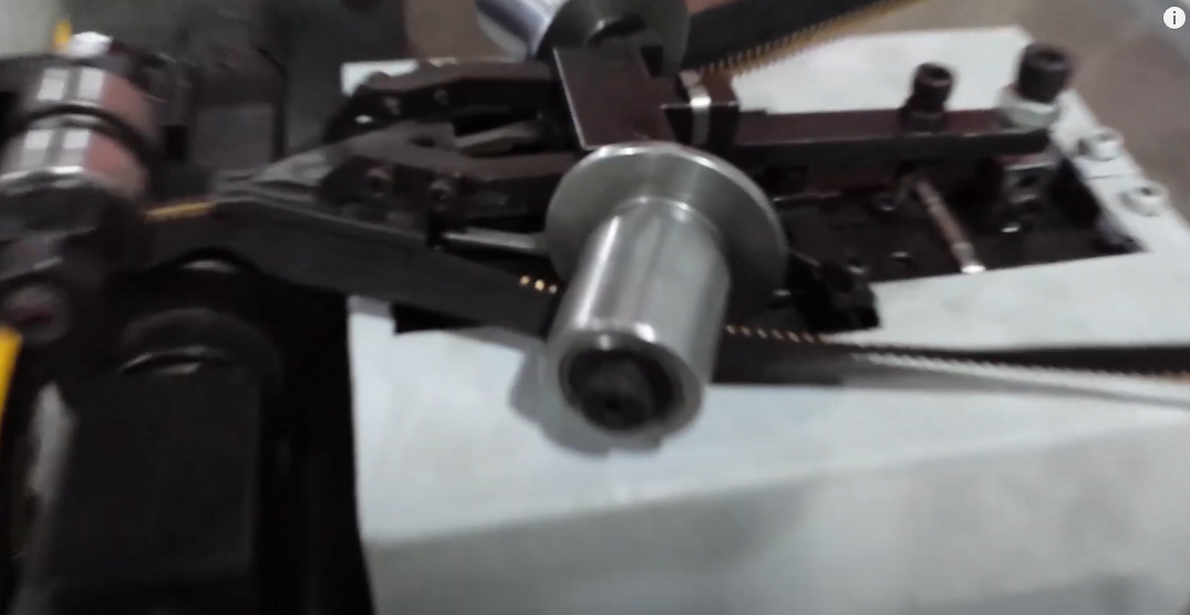QLQ-MZCM Automatic Metal Zipper Combining Machine