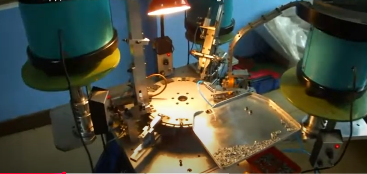 QLQ-023 Automatic & Semi-automatic Italy Type Slider Assembly Machine