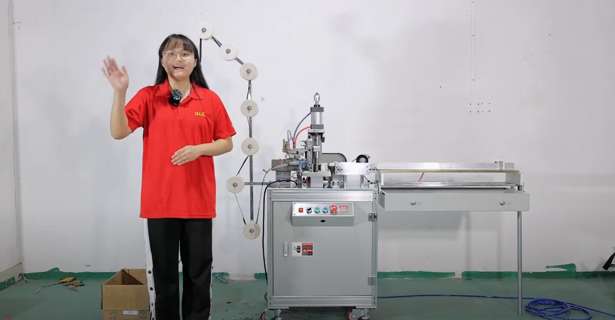 QLQ-OCM-1 Automatic Nylon Zipper Open-end Cutting Machine
