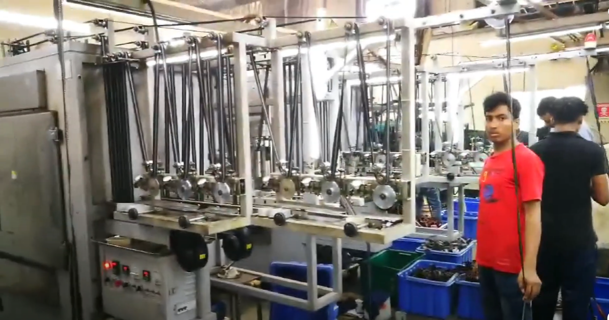 QLQ-MLM-2 Automatic Metal Zipper Surface Mutifunctional Crystal Lacquer Machine(one line, one chamber)