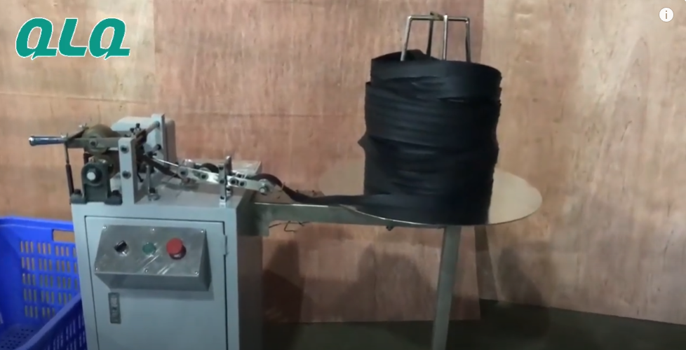QLQ-LCWM Automatic Uncoiling Machine (suitable for zipper and tape)