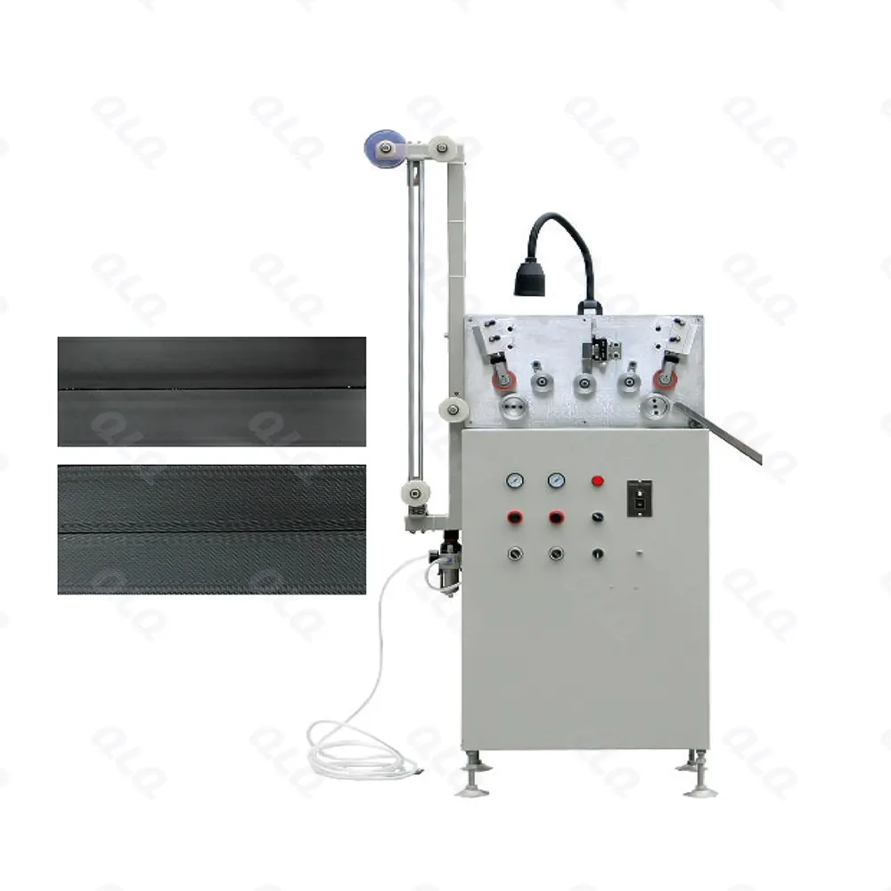Step 3: Zipper Middle Separating - QLQ zipper manufacturing machine