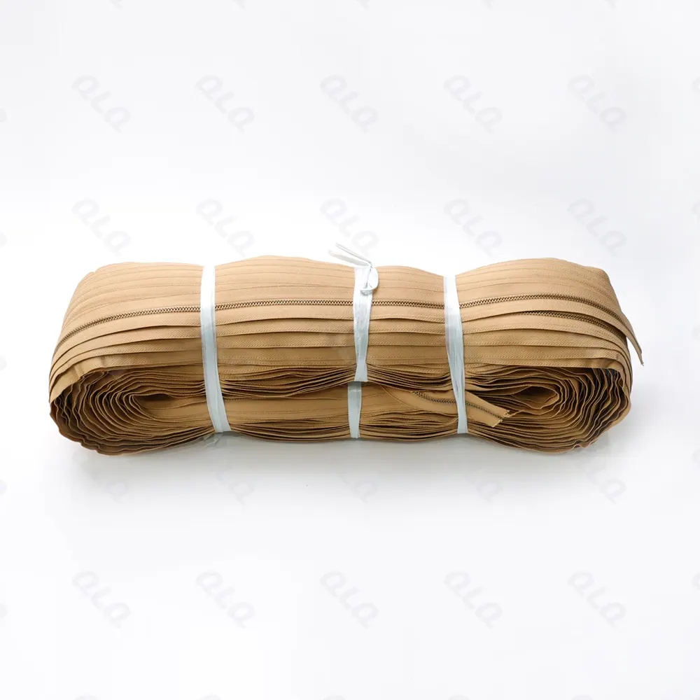 Step 1: Gapping - QLQ zipper manufacturing machine