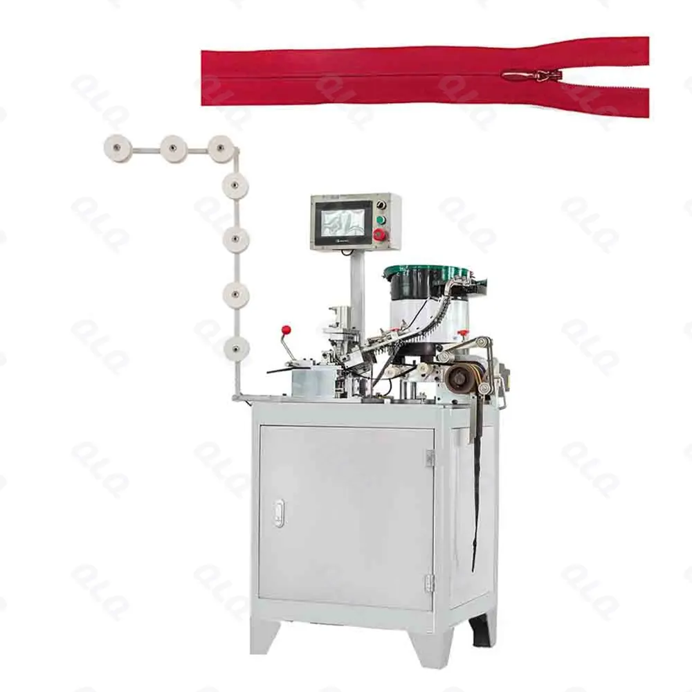 Step 3: Slider Mounting - QLQ zipper manufacturing machine