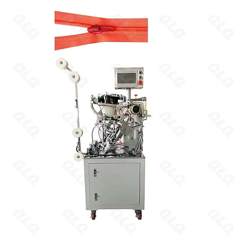 Step 5: Slider Mounting - QLQ zipper manufacturing machine
