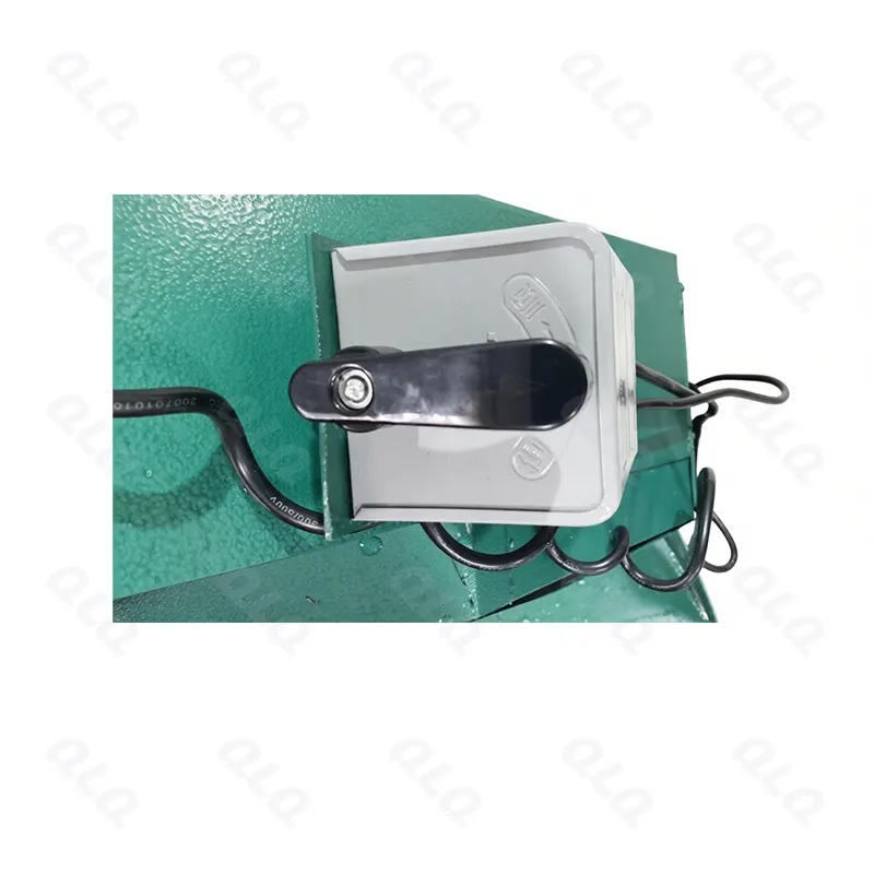 Step 2: Die Casting Products Deparating - QLQ zipper manufacturing machine