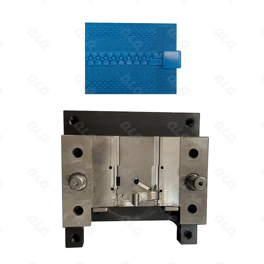 Step 4: Pin Box Injection - QLQ zipper manufacturing machine