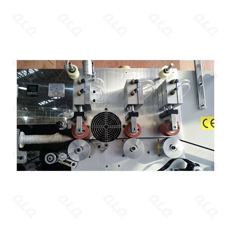 Step 2: Zipper Film Sealing - QLQ zipper manufacturing machine