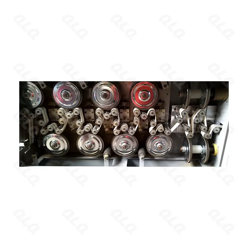 Step 5: Zipper Surface Polishing - QLQ zipper manufacturing machine