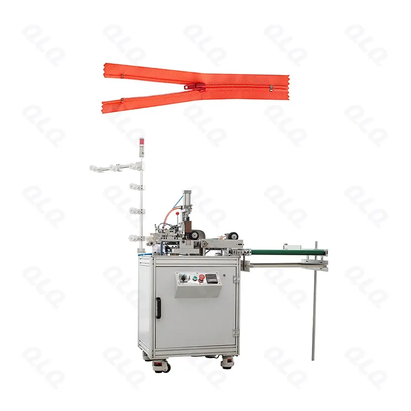 Step 5: Zipper Cutting - QLQ zipper manufacturing machine