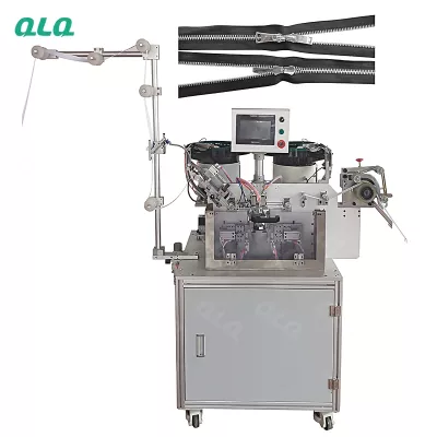 Spray painting machine and painting booth - production view