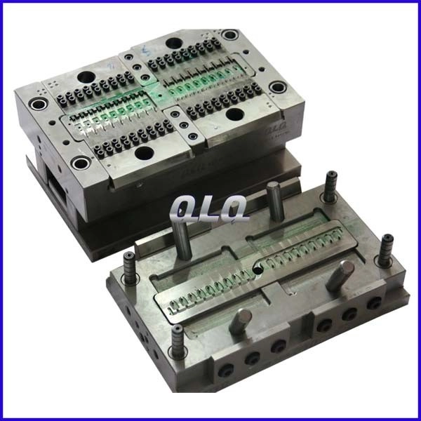 Resin and injection moulding machine for hardware - workshop detail