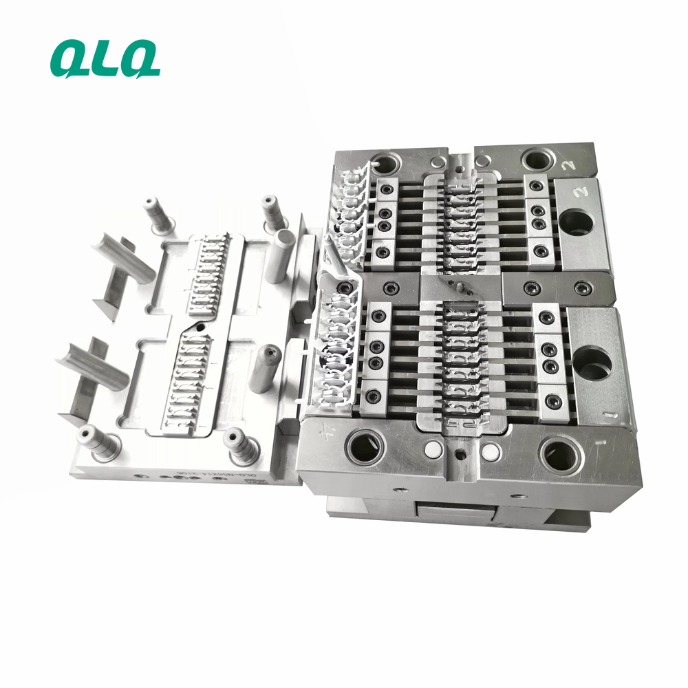Zinc alloy die casting machine in workshop - workshop detail