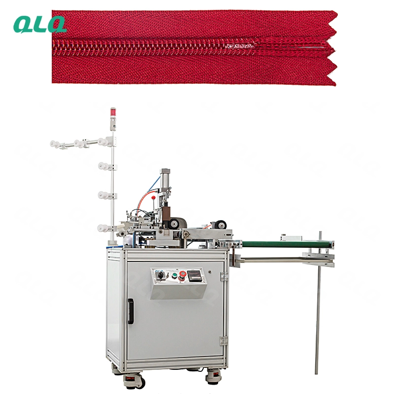 Spray painting machine and painting booth - production view