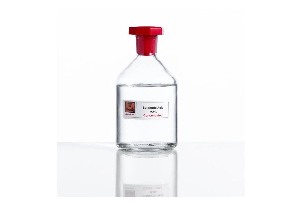 Sulfuric Acid &mdash; product form (colour and physical appearance)