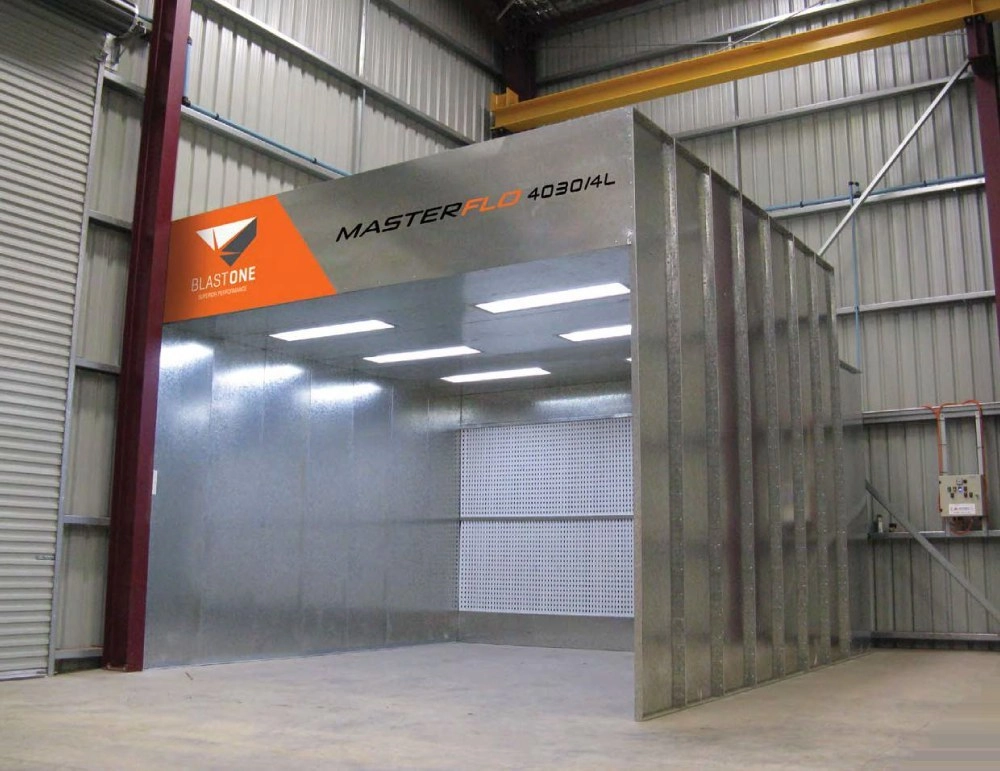 Spray painting machine and painting booth - production view